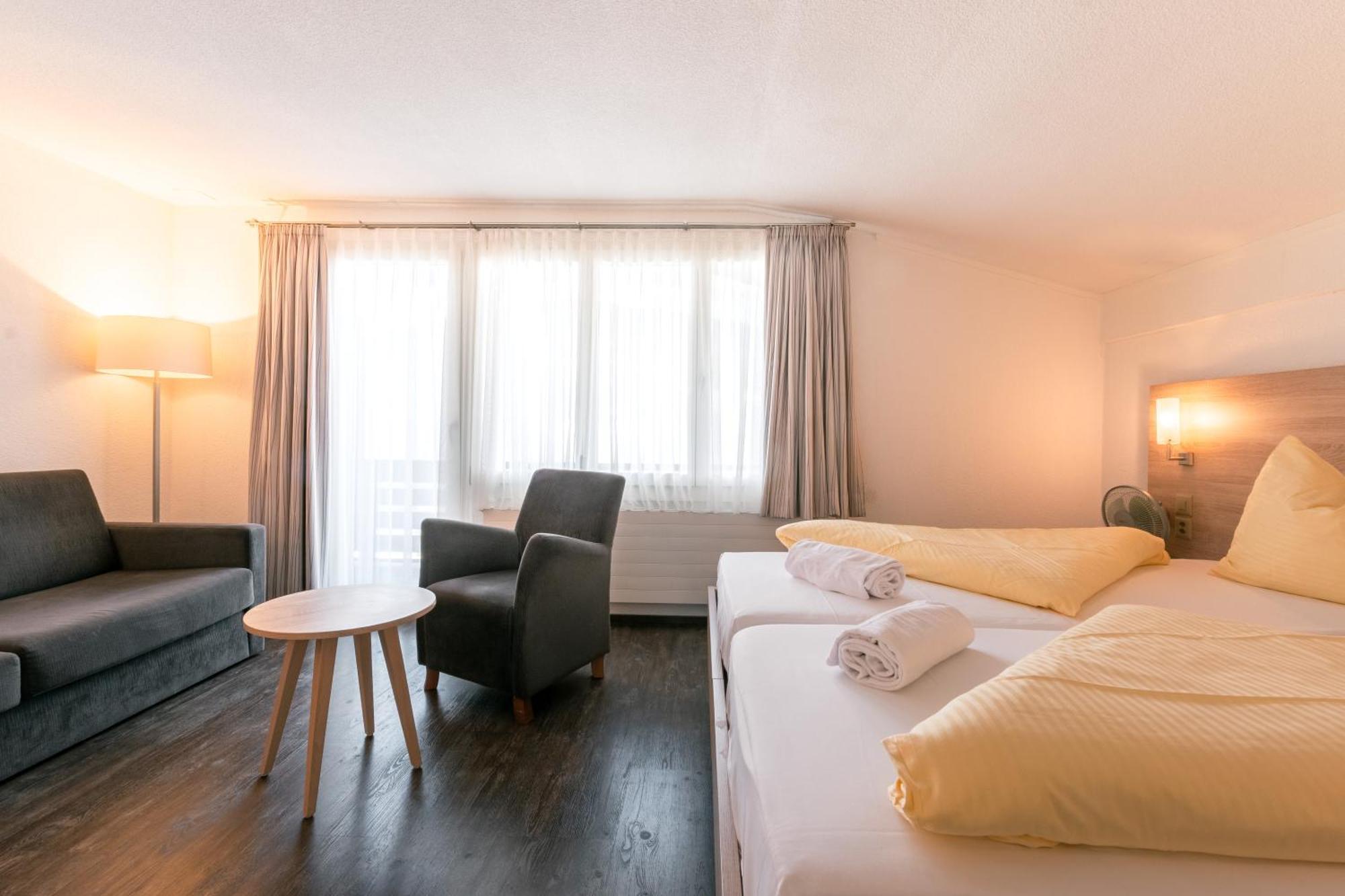 Hotel Kreuz Leissigen ภายนอก รูปภาพ