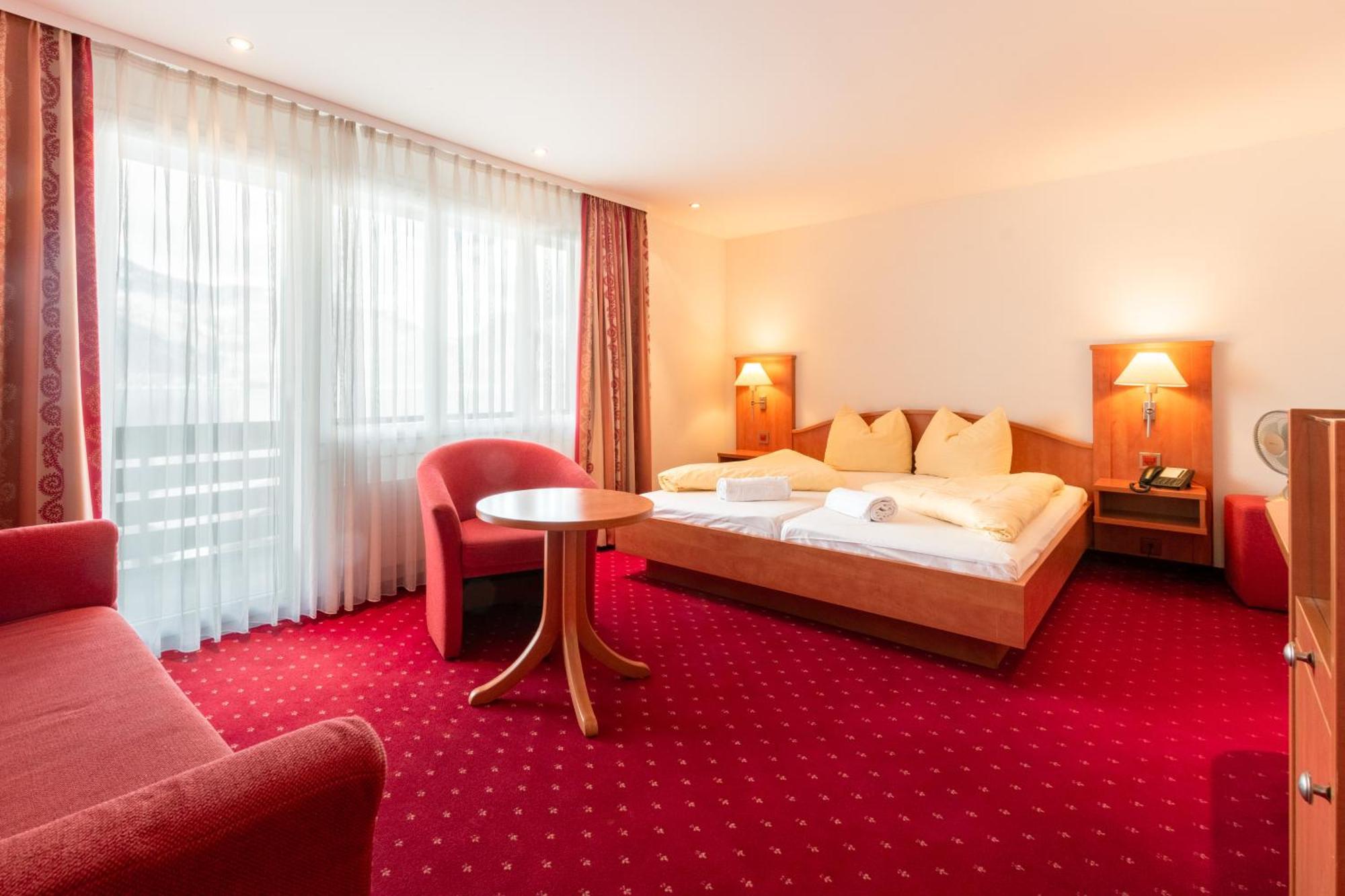 Hotel Kreuz Leissigen ภายนอก รูปภาพ