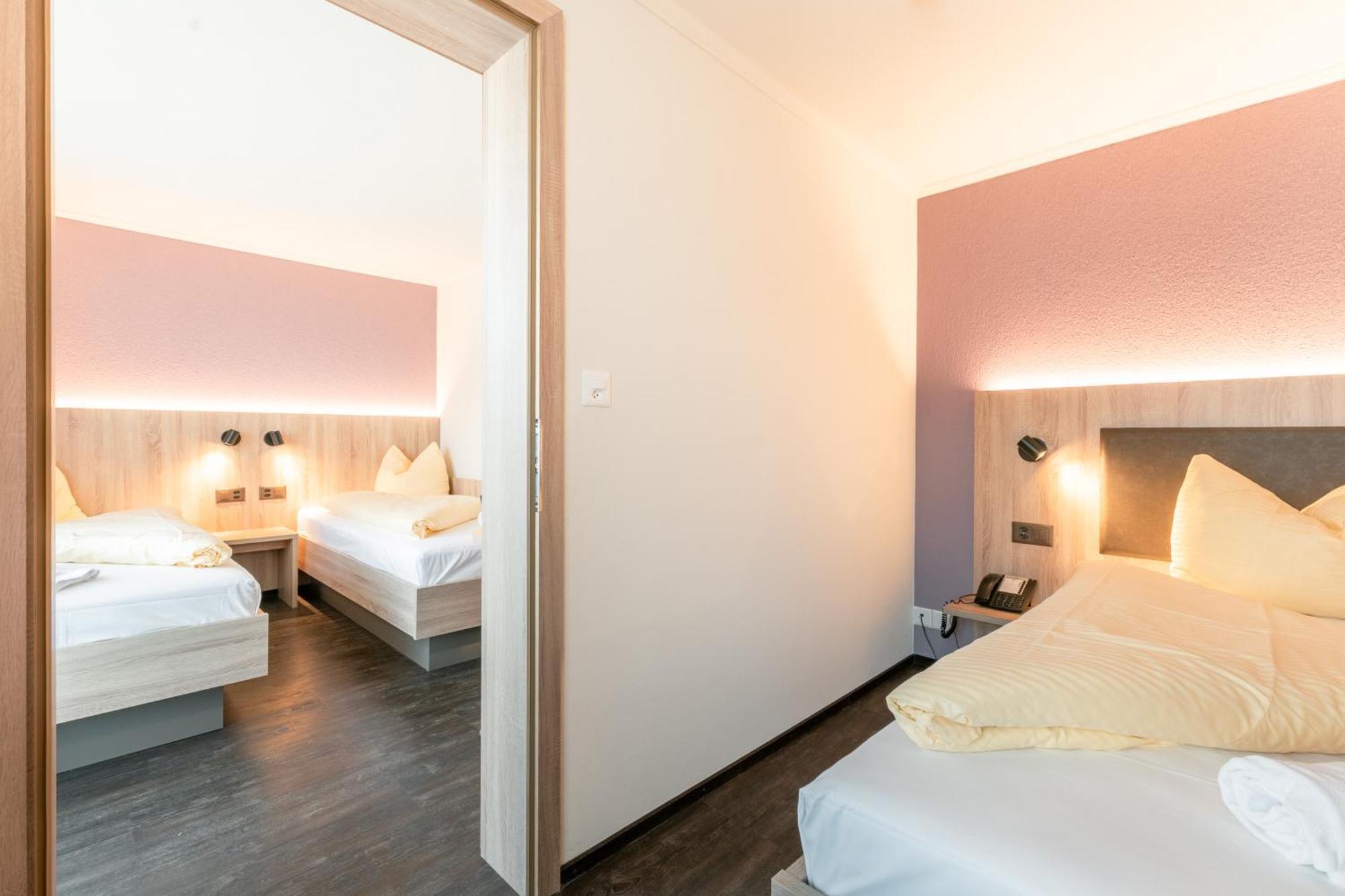Hotel Kreuz Leissigen ภายนอก รูปภาพ