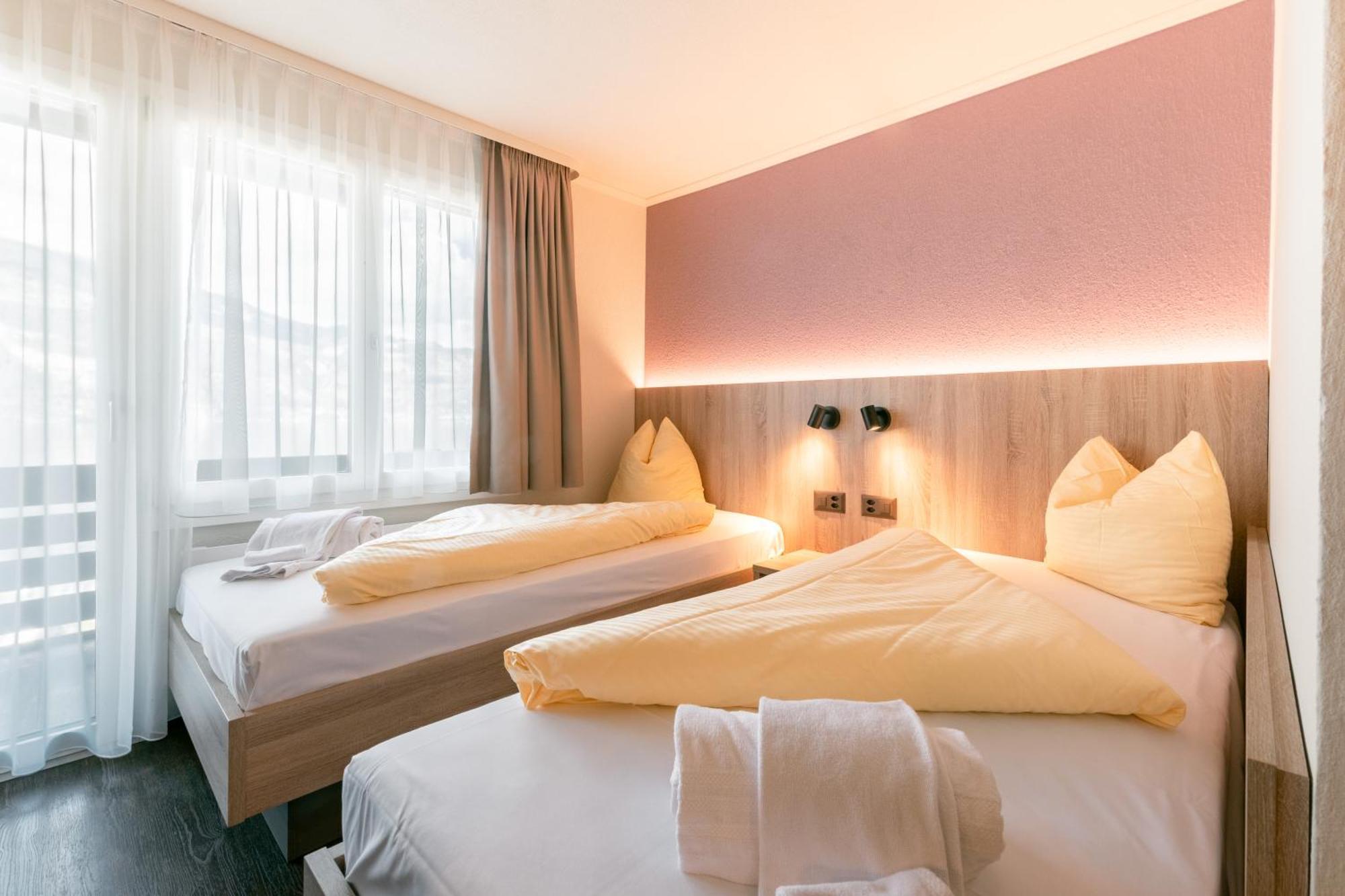 Hotel Kreuz Leissigen ภายนอก รูปภาพ
