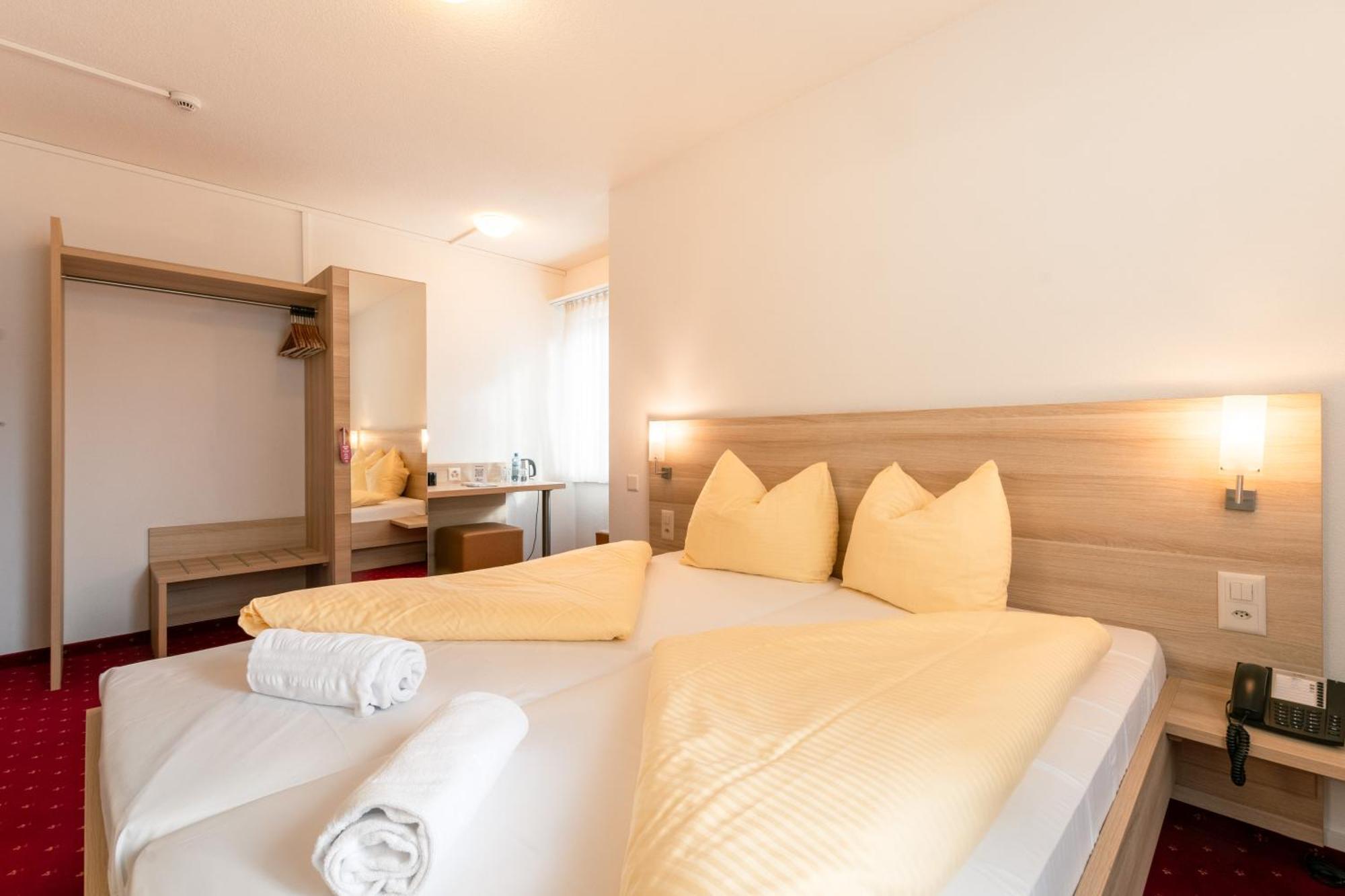 Hotel Kreuz Leissigen ภายนอก รูปภาพ