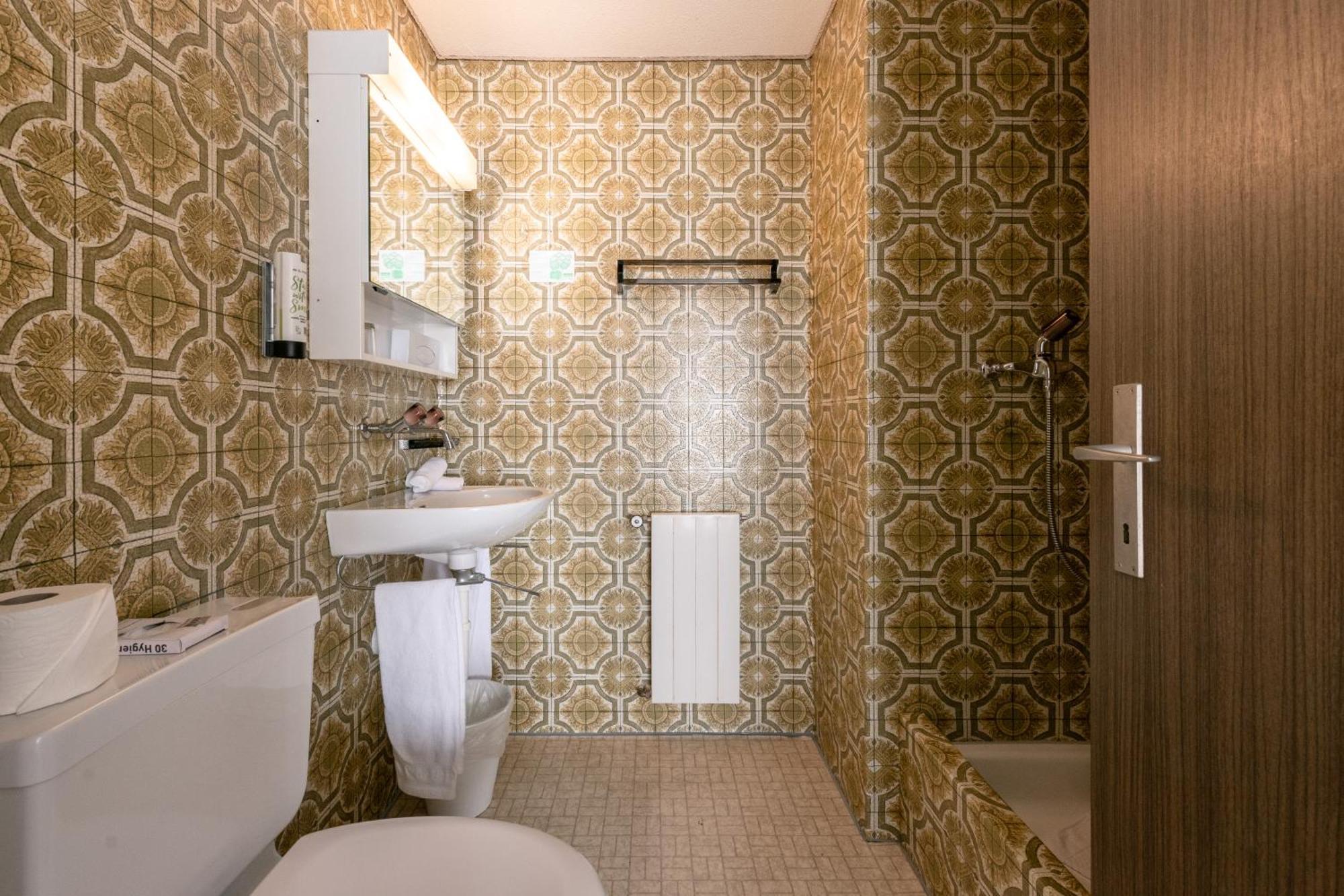 Hotel Kreuz Leissigen ภายนอก รูปภาพ