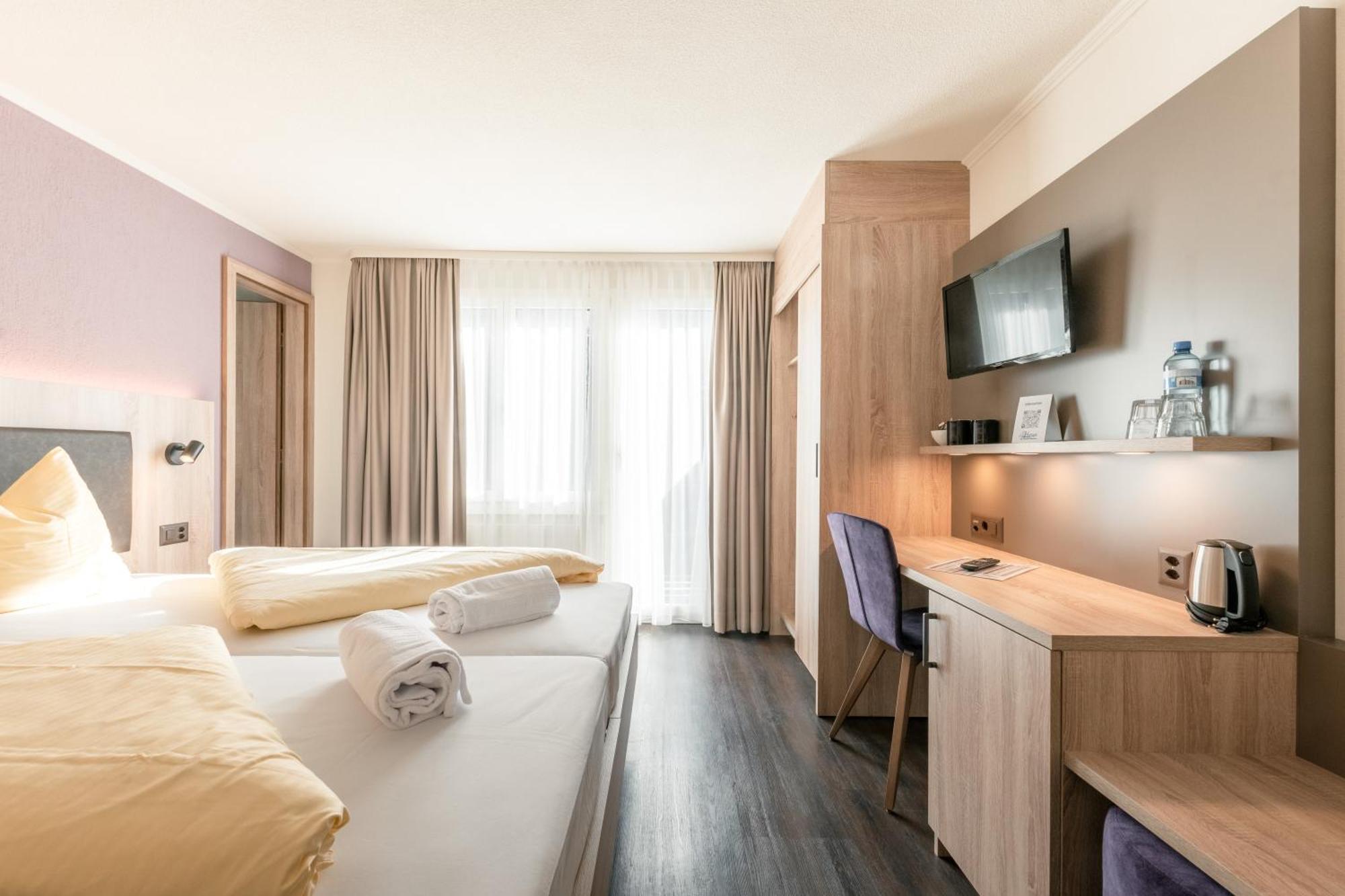 Hotel Kreuz Leissigen ภายนอก รูปภาพ