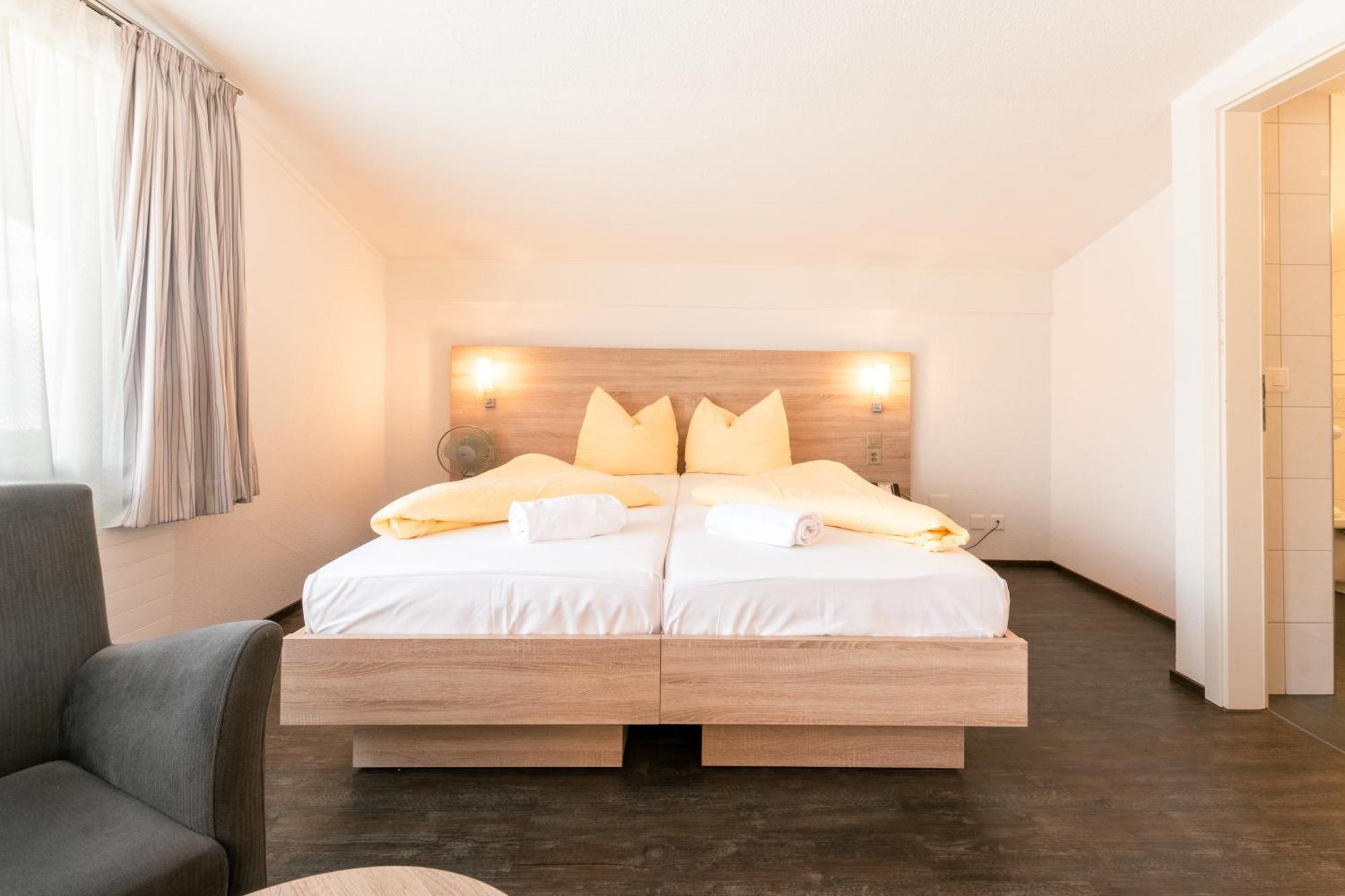 Hotel Kreuz Leissigen ภายนอก รูปภาพ