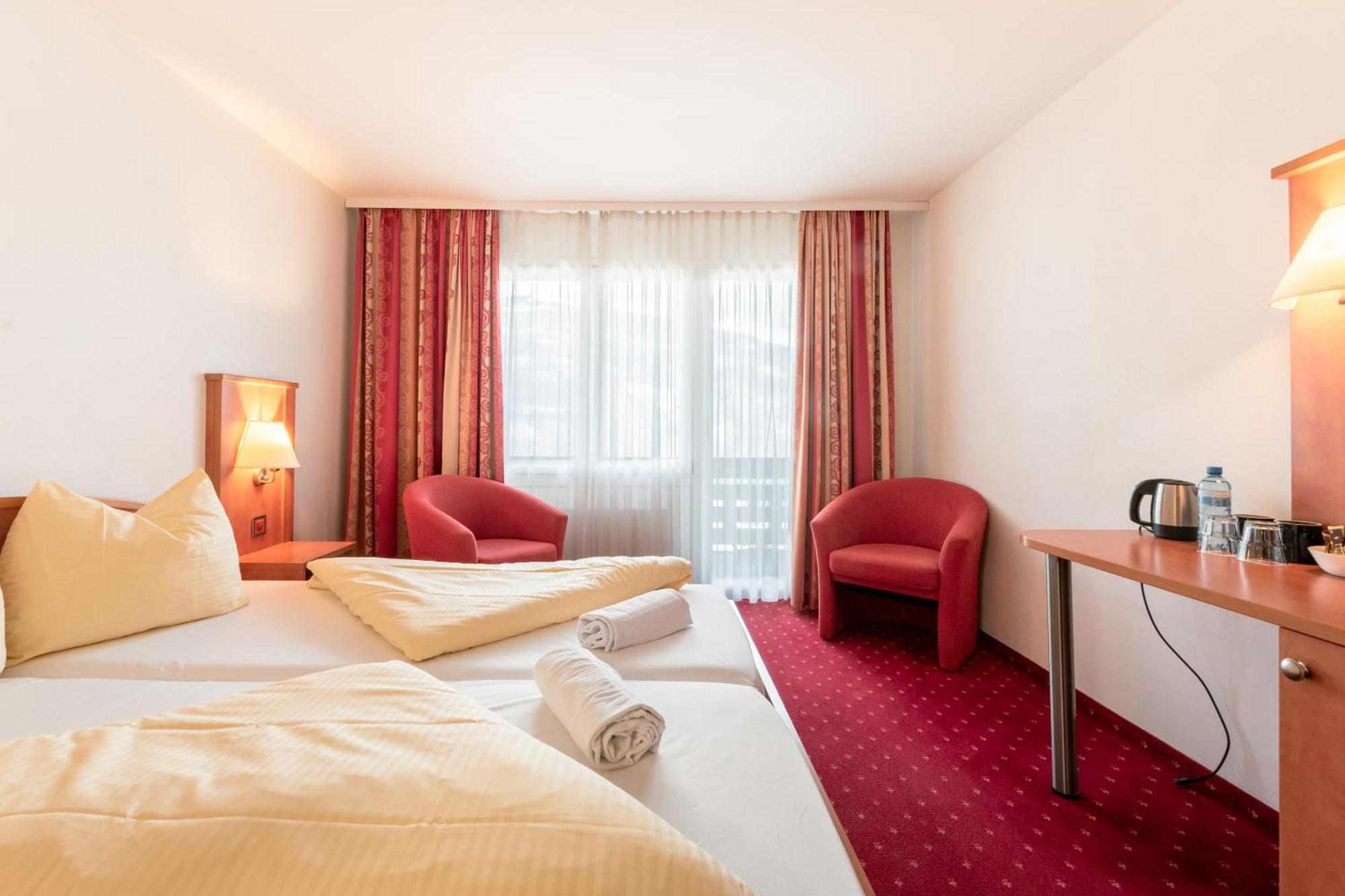 Hotel Kreuz Leissigen ภายนอก รูปภาพ